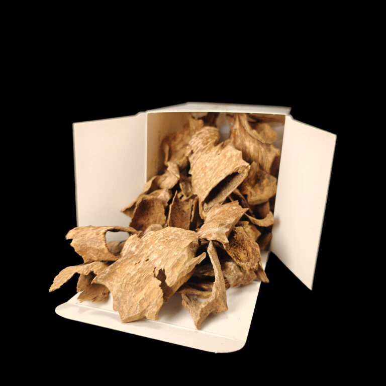 Salma Oud Lavender Infused Agarwood Incense - Image 5