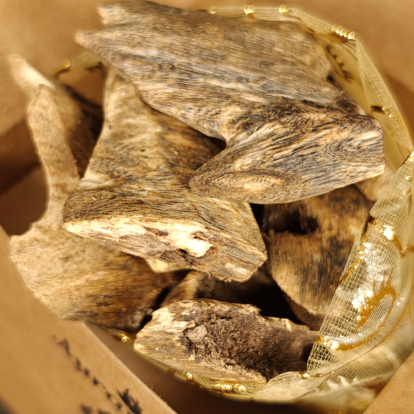 Salma Oud PN4-2 First Grade Agarwood Incense, Long Lasting Aroma, 50 Grams - Image 3